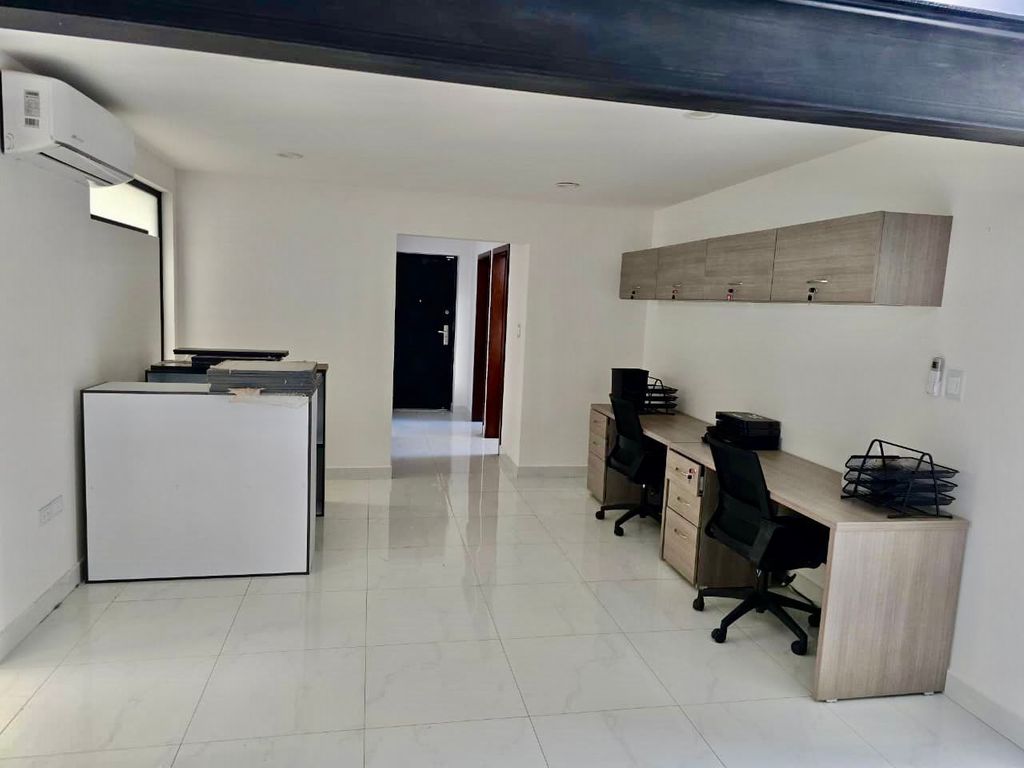 Propiedad Corporativa en Venta a Pasos del SAT | Totalmente Equipada - Imagen ampliada 10
