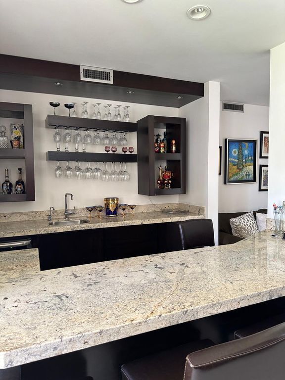 HOUSE FOR SALE IN THE CHAPULTEPEC COLONY - Imagen ampliada 2