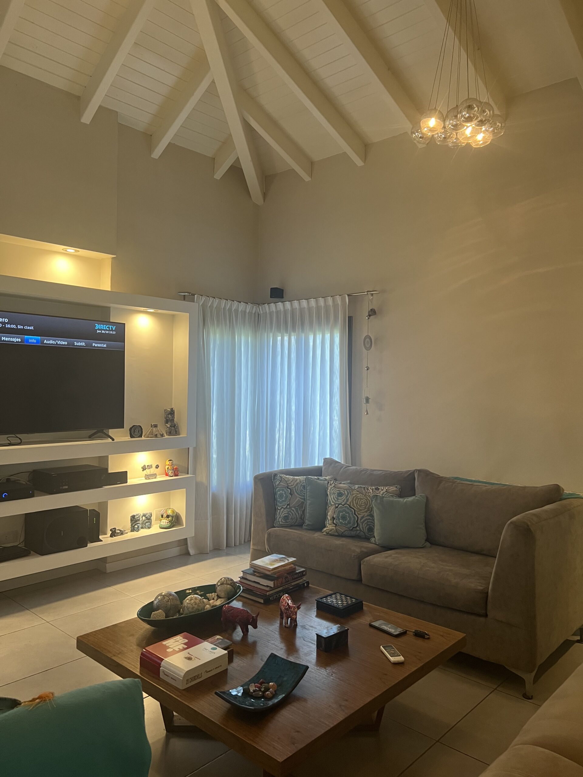 VENDO Bella casa Barrio Privado Las Praderas Tunuyan 2010m2 aprox lote y 400m2 cubiertos - Imagen ampliada 10