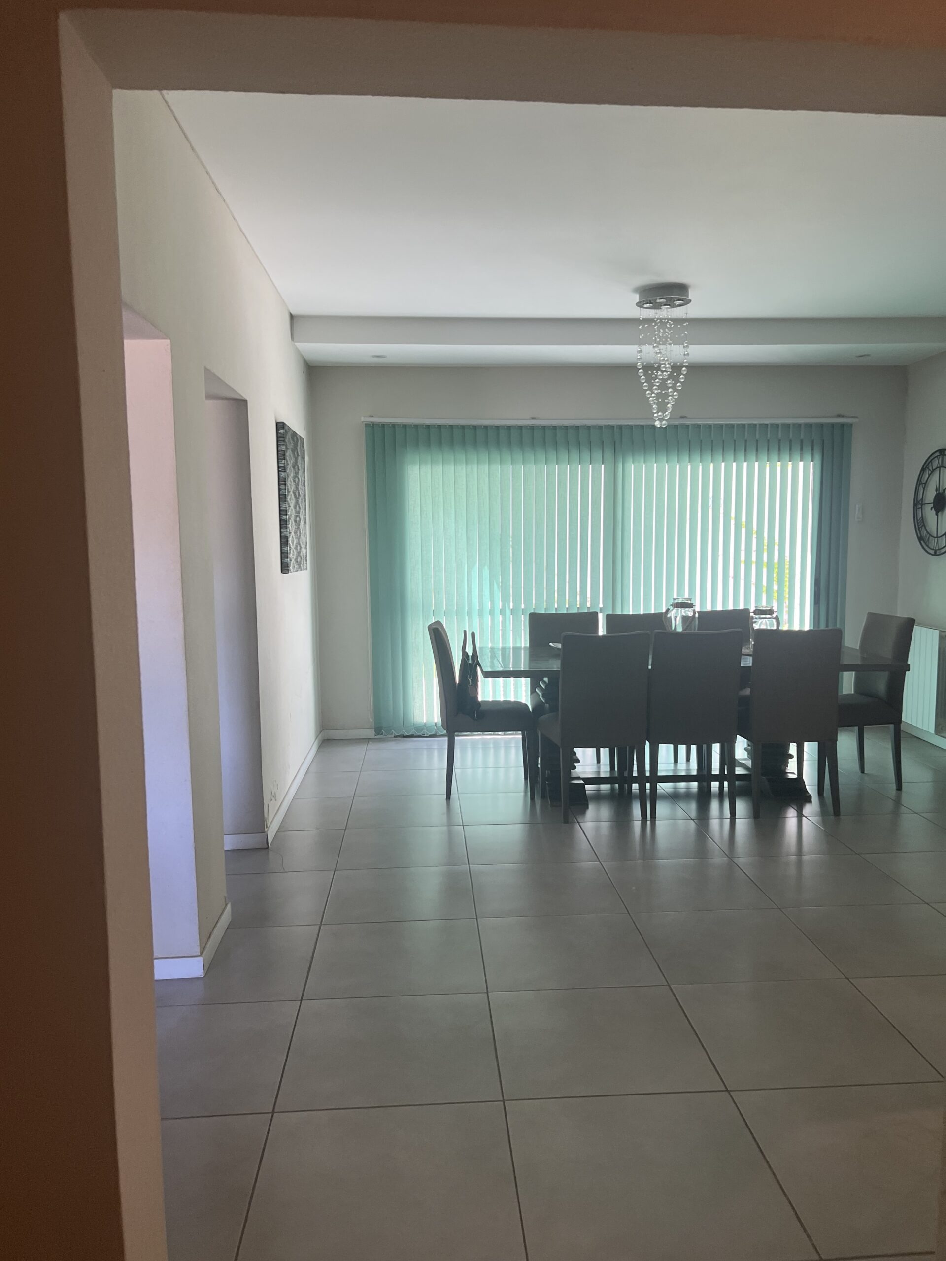 VENDO Bella casa Barrio Privado Las Praderas Tunuyan 2010m2 aprox lote y 400m2 cubiertos - Imagen ampliada 12