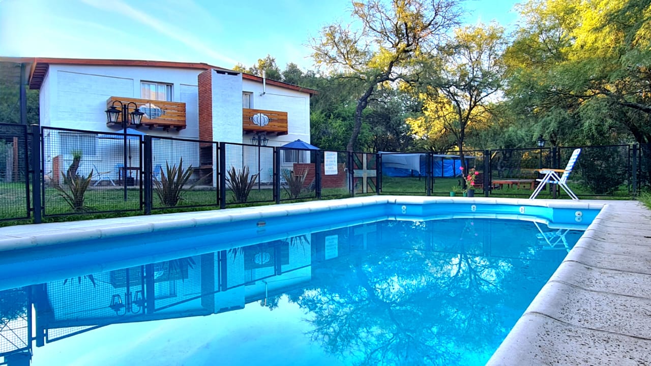 VENTA COMPLEJO VILLA LAS ROSAS TRALASIERRAS CORDOBA ARGENTINA - Imagen ampliada 2