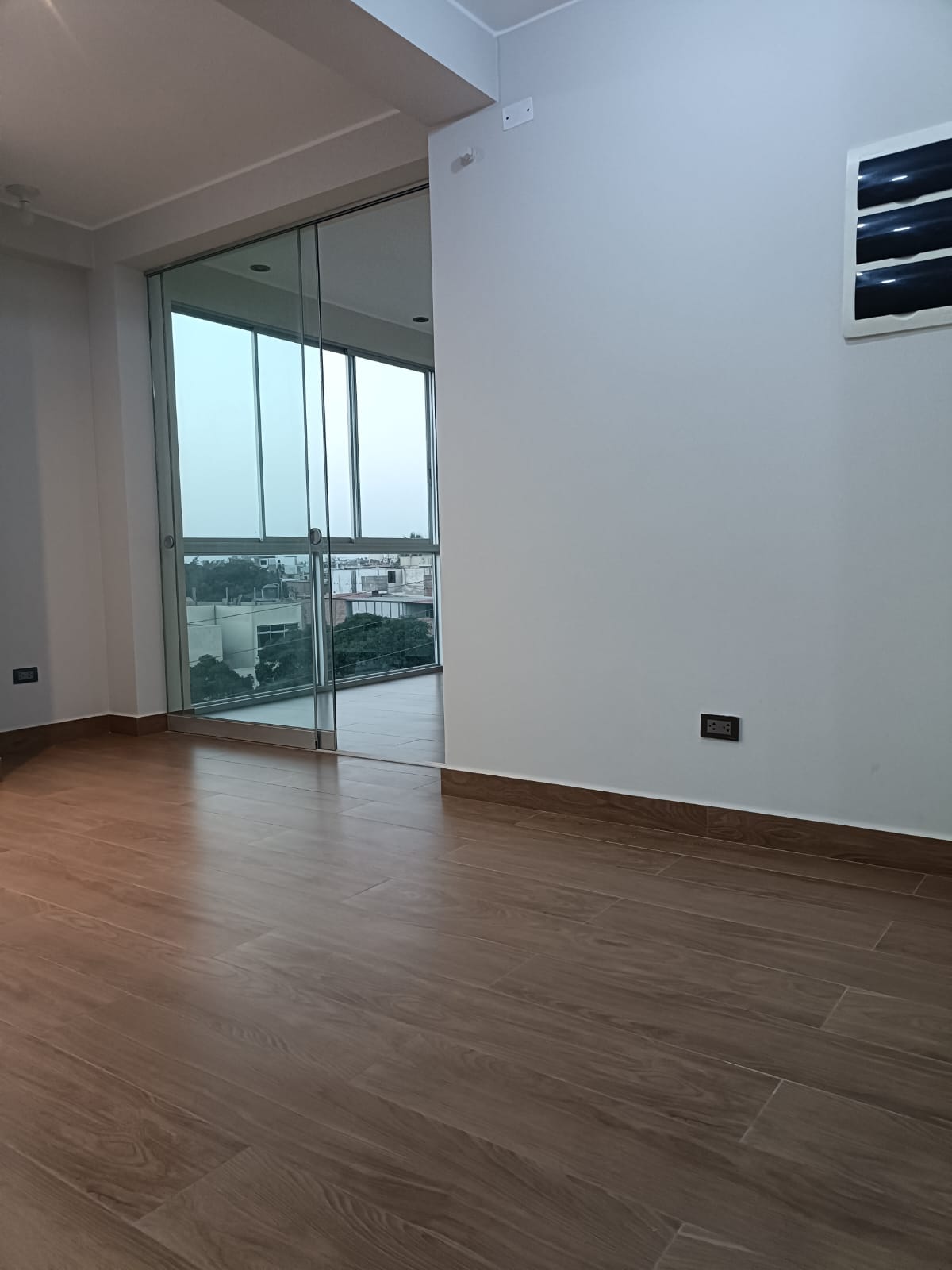 DULEX DE ESTRENO MODERNO EXCLUSIVO  AV BERTELLO LIMITE PUEBLO LIBRE - Imagen ampliada 49