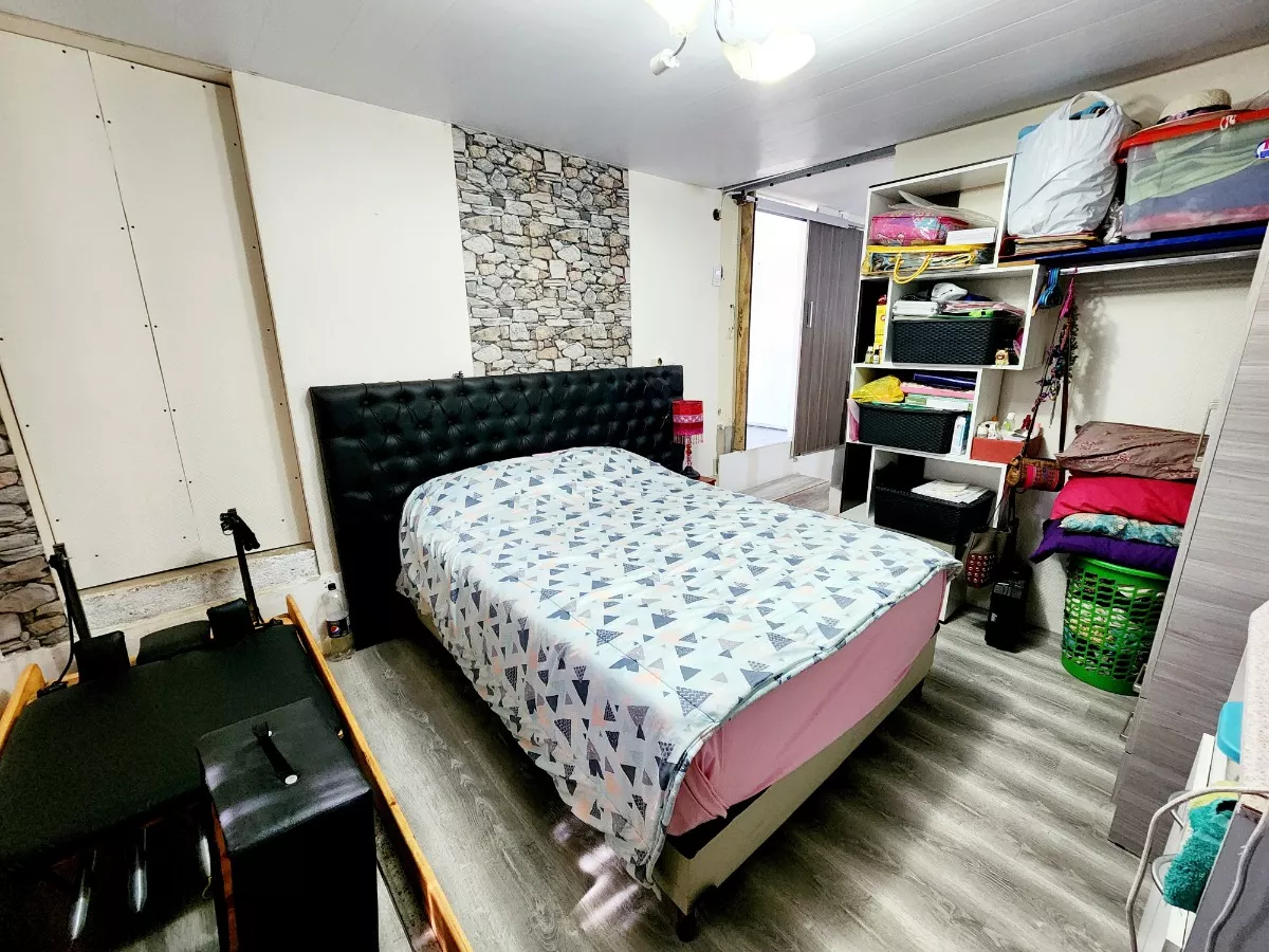 VENTA CASA Y DEPARTAMENTO EN SOL Y RIO CARLOS PAZ - Imagen ampliada 2