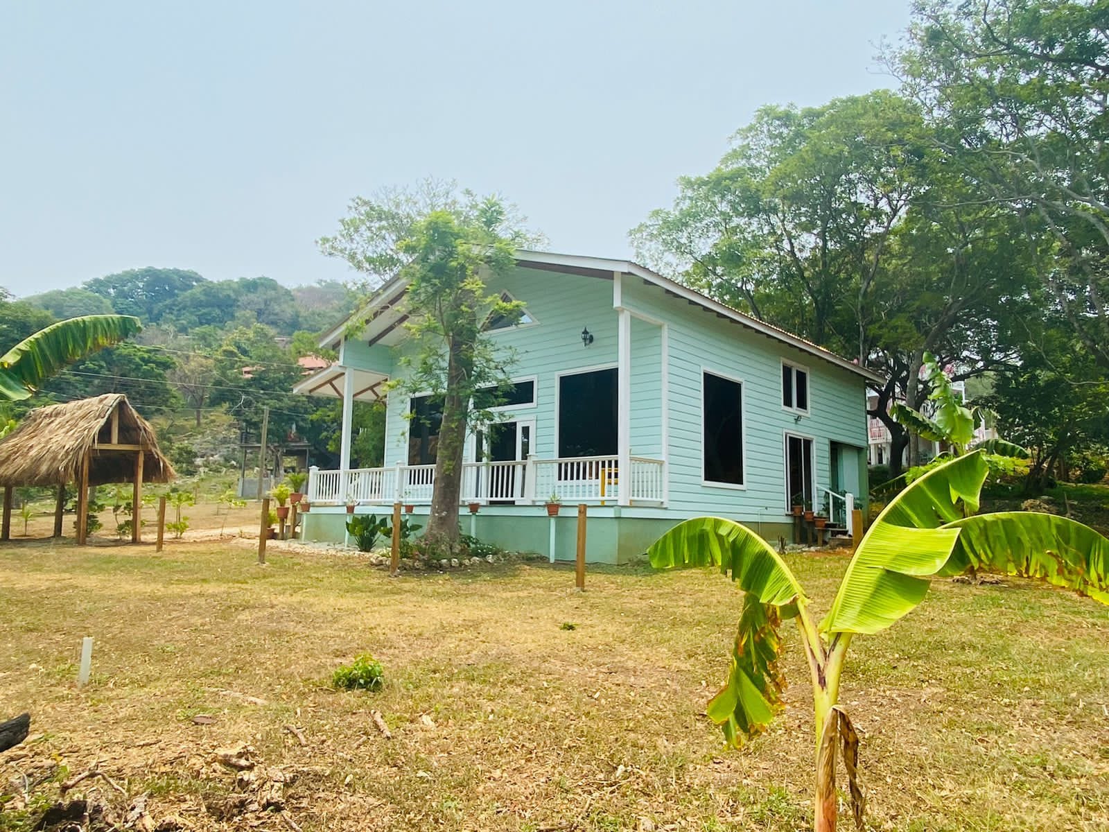 BEAUTIFUL HOME FOR SALE IN PUMPKIN HILL UTILA BAY ISLANDS OF HONDURAS - Plano 1