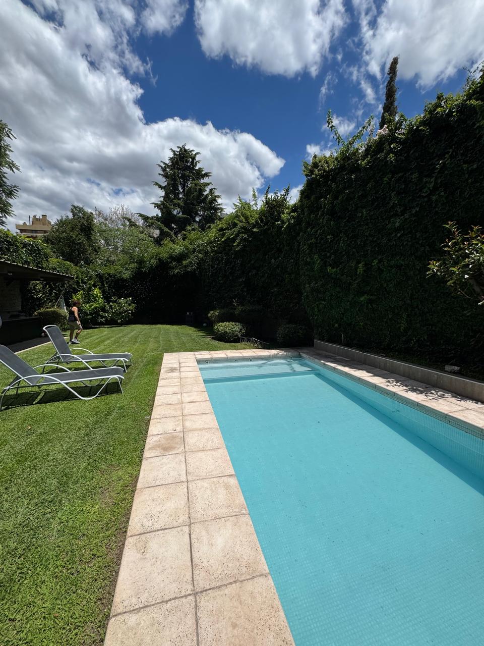 VENDO Casa 5ta seccion Mendoza Argentina  Moderna construccion - Imagen ampliada 1
