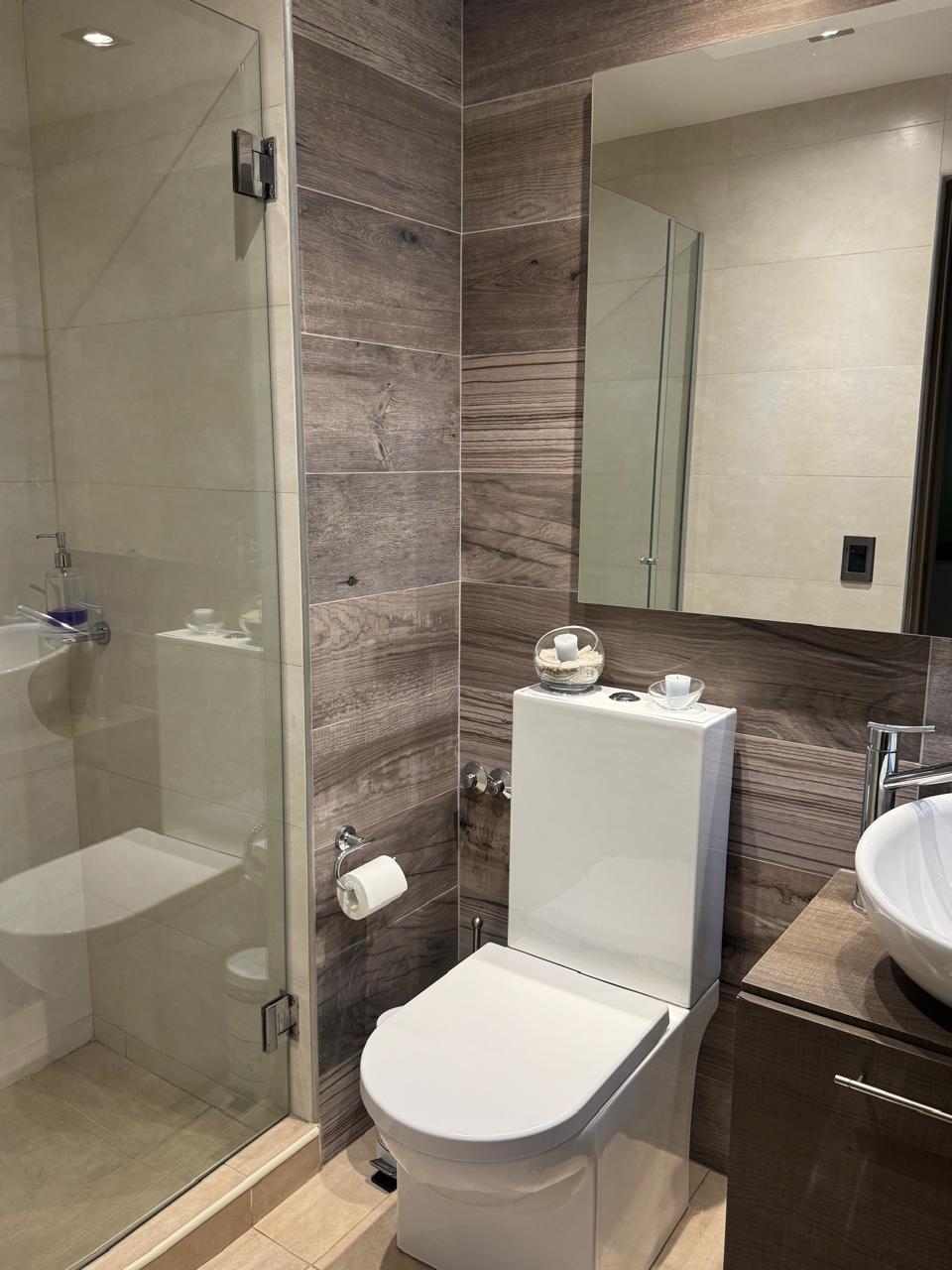 VENDO Casa 5ta seccion Mendoza Argentina  Moderna construccion - Imagen ampliada 3