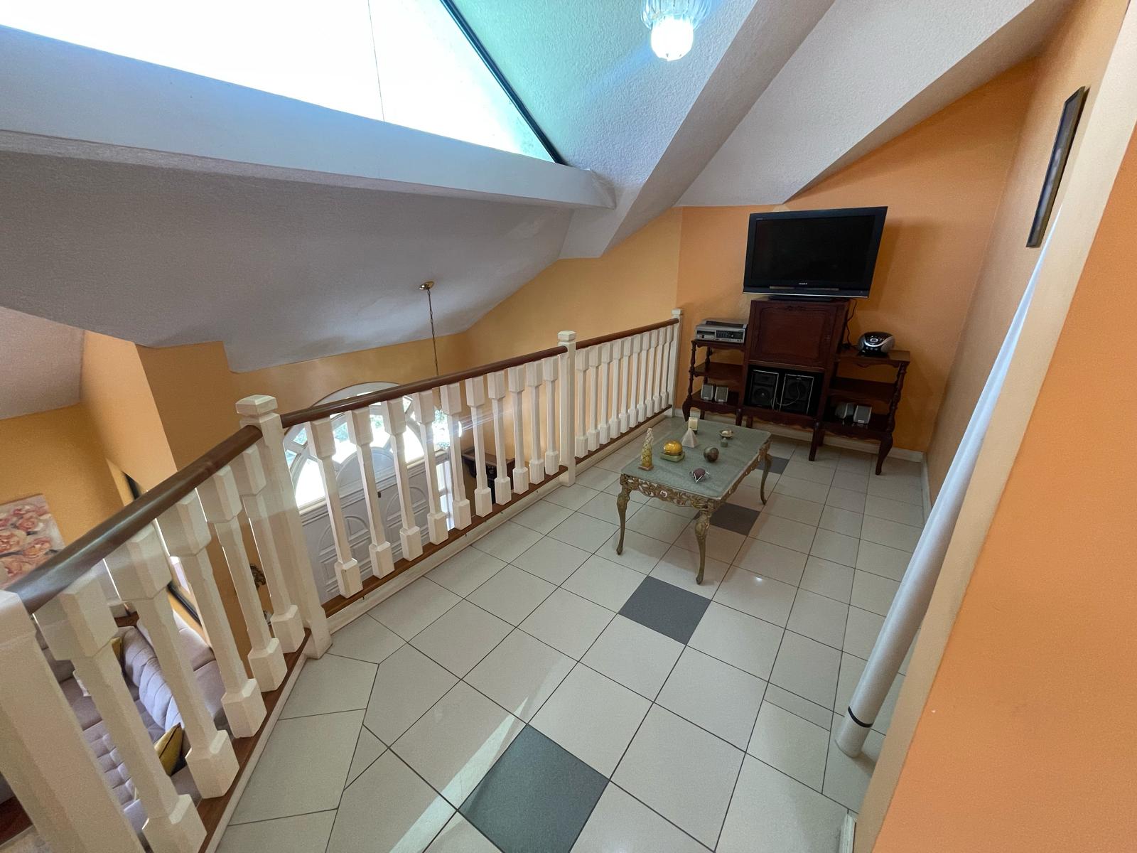 EN VENTA CASA MODERNA DE 2 PISOS  EN ECUADOR SECTOR POMASQUI - Imagen ampliada 11