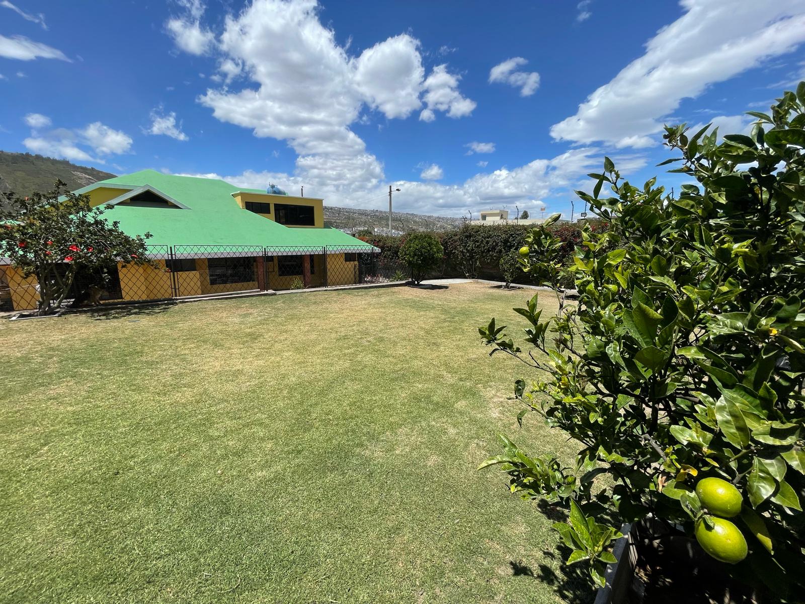 EN VENTA CASA MODERNA DE 2 PISOS  EN ECUADOR SECTOR POMASQUI - Imagen ampliada 4