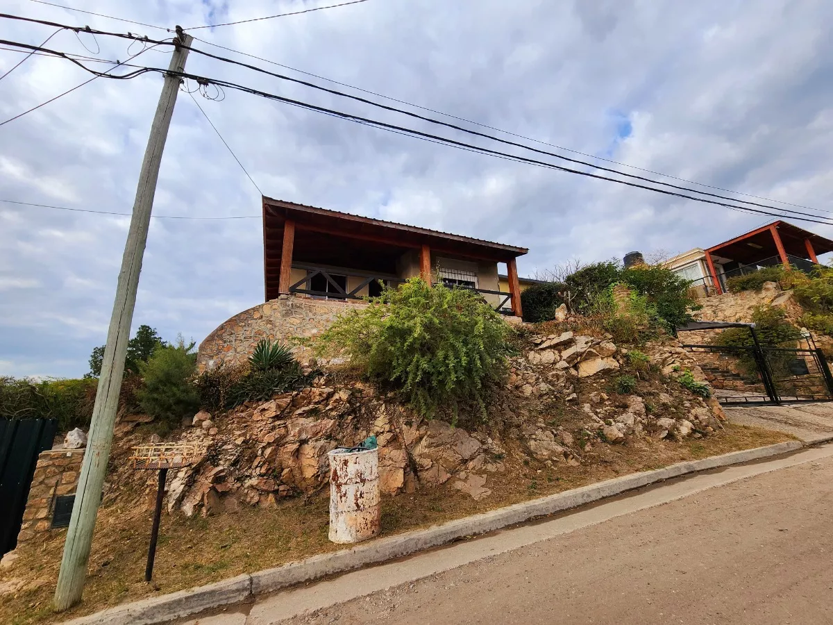 VENTA CASA A REFACCIONAR CARLOS PAZ - Imagen ampliada 14