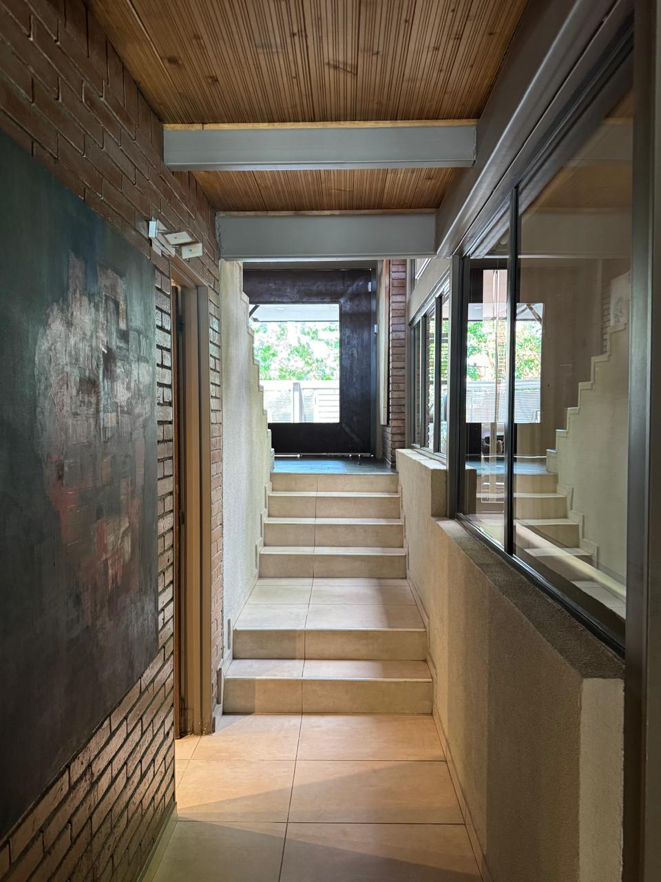 VENDO Casa 5ta seccion Mendoza Argentina  Moderna construccion - Imagen ampliada 12