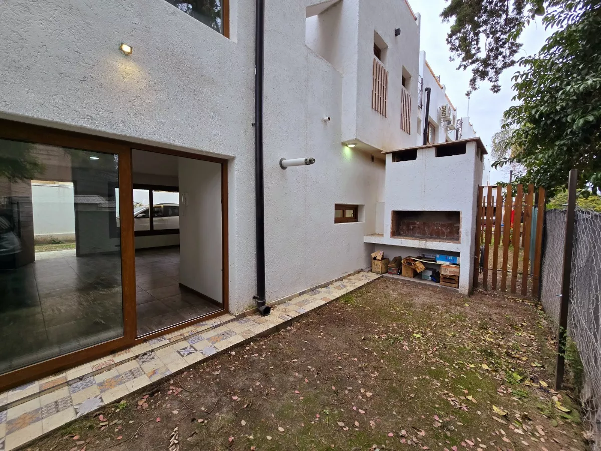 VENTA TRIPLEX CARLOS PAZ A ESTRENAR SANTA RITA - Imagen ampliada 3