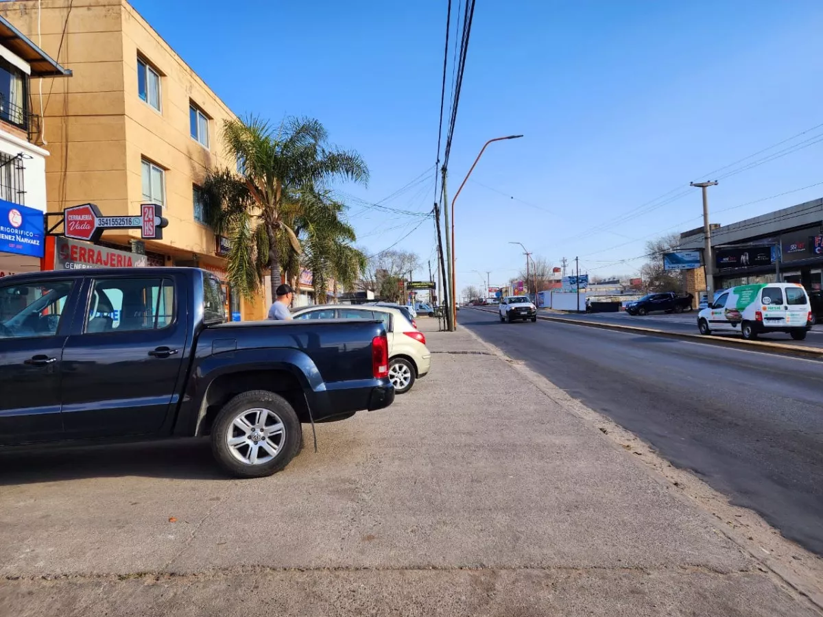 VENTA LOCAL COMECIAL Y TERRENO CARLOS PAZ - Imagen ampliada 11